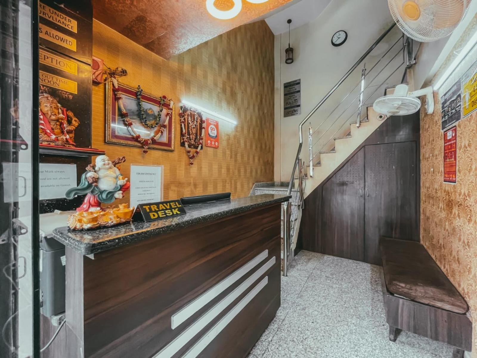 Hotel S L E Residency Варанаси Екстериор снимка